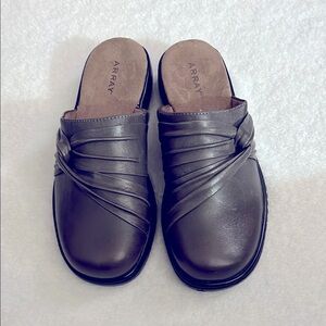 Array Gray Leather Slip-On Shoes